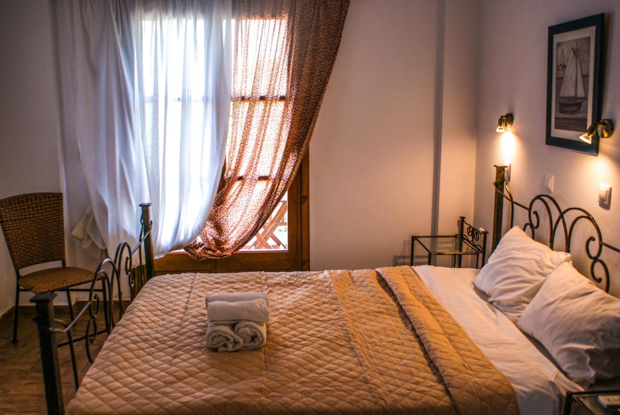 Amorani Studios Batsi  Ngoại thất bức ảnh