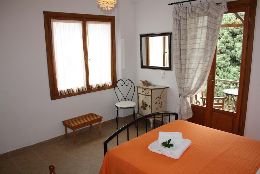 Amorani Studios Batsi  Ngoại thất bức ảnh
